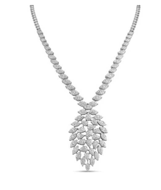 Hidden clasp necklaces-18kt White Gold Diamond Statement Necklace (5.40 ctw)