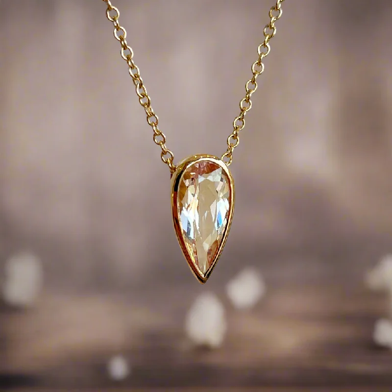 Thick link necklaces-Morganite Necklace