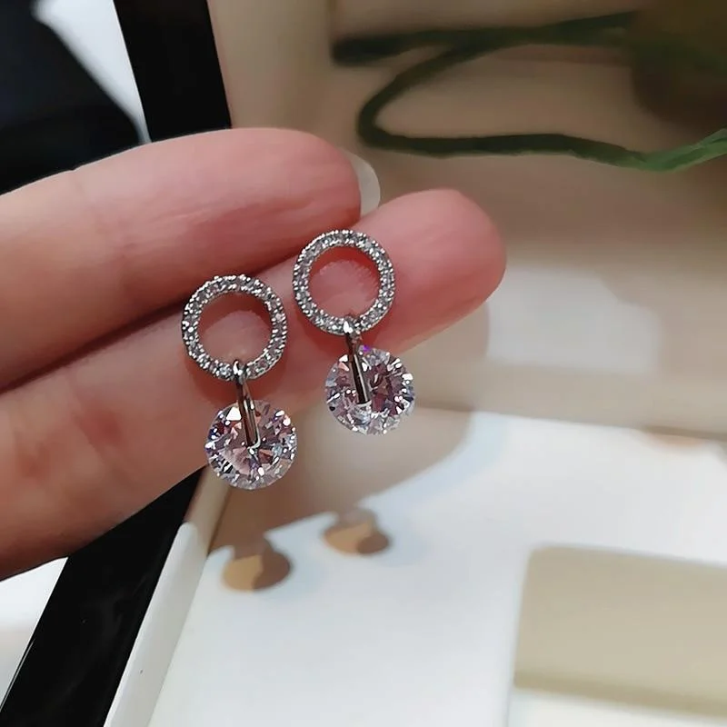 Daisy motif earrings-Round Women Drop Earrings Stylish Women Earring Jewelry