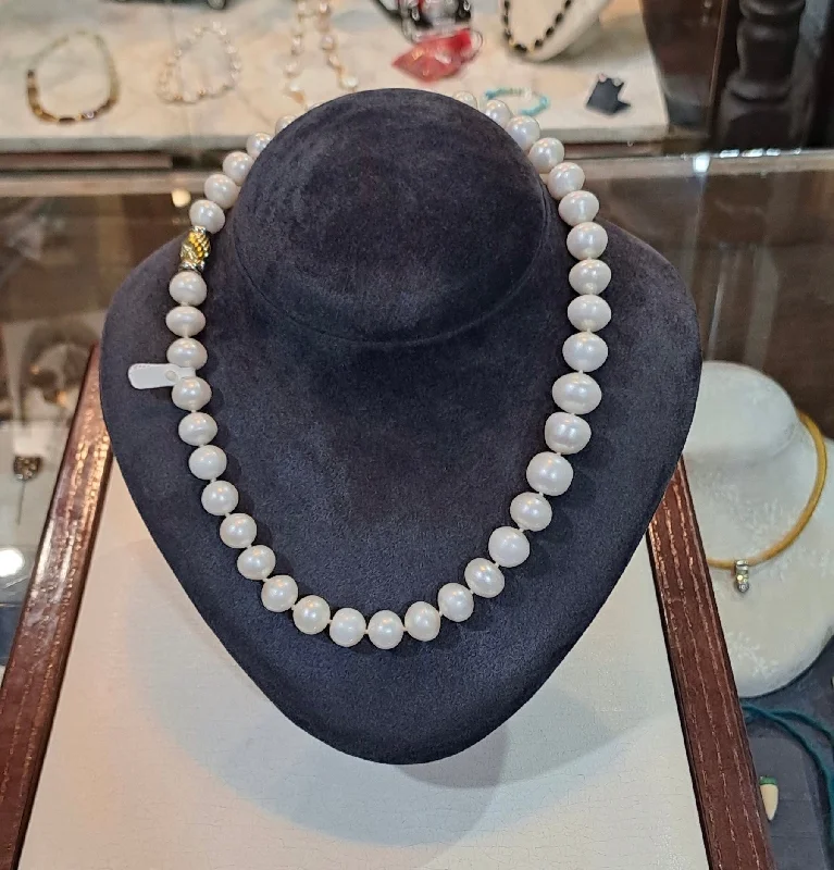 Old-world necklaces-Necklace with potato shape pearls with 18k gold closure, one of a kind closure