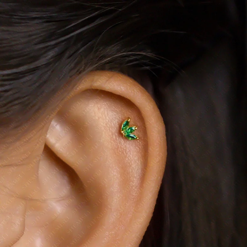 Edgy ear cuff earrings-Tiny 3 Leaf Emerald Threadless Flat Back Earrings, 20,18,16ga, 5-10mm, Unisex, Surgical Steel, SHEMISLI SS550