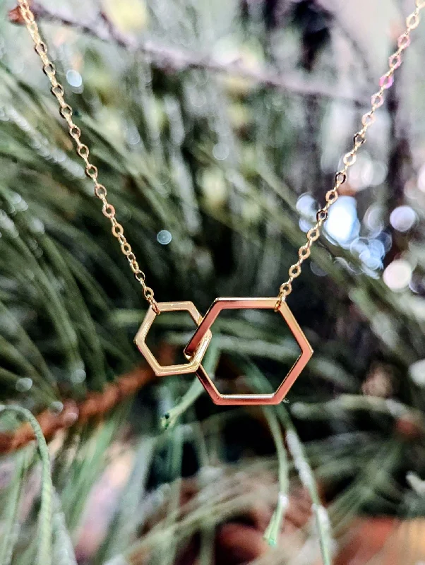 Pentagon pendant necklaces-Hexagon necklace