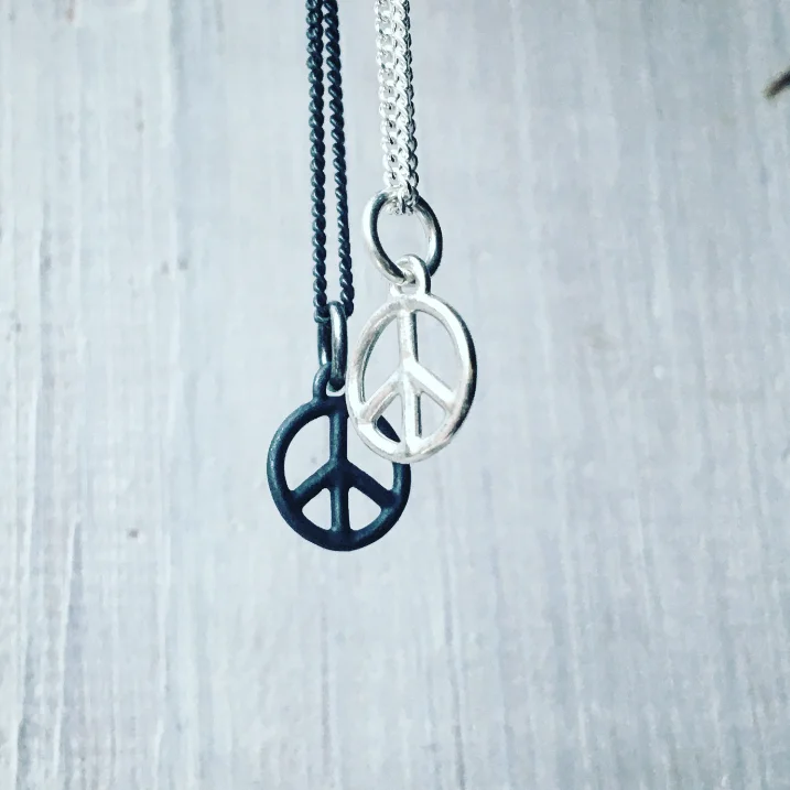 Coral reef necklaces-Peace Sign No.1 Tiny Charm Necklace Silver