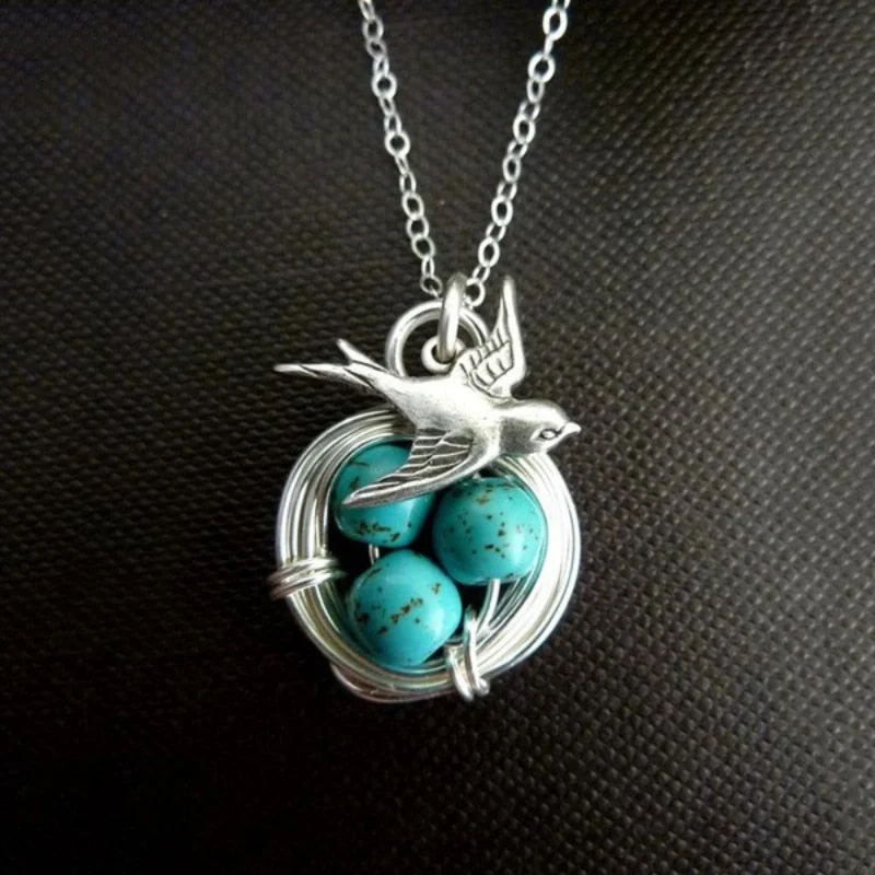 Spring clasp necklaces-Auspicious Homing Pigeon Pendant