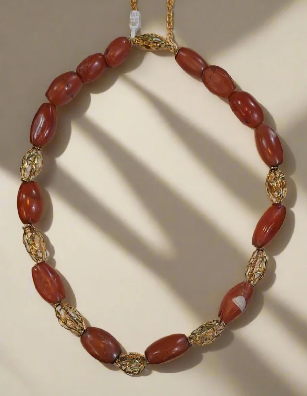 Hidden clasp necklaces-Necklace with old Carnelian and gold 18k elements